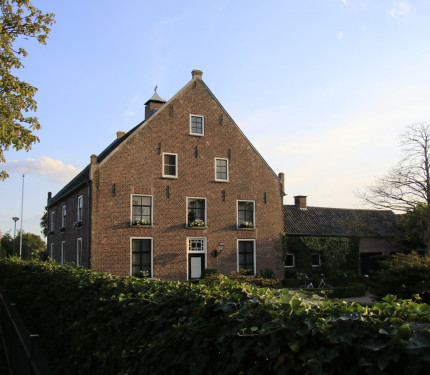 RM Oude Kerkstraat 1 te Bergen (L.)