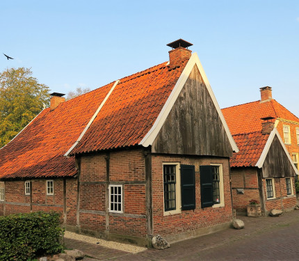 Rijksmonument aan de Koppelsbrink 32, Klopjeswoning
