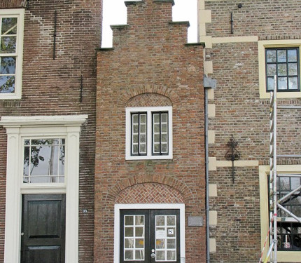 Rijksmonument aan de Kaai 41 in Veere Wikimedia commons - BUFO8
