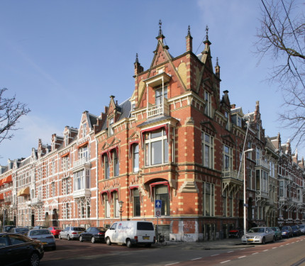 Straat met monumenten in Den Bosch - Vincent van den Hoven