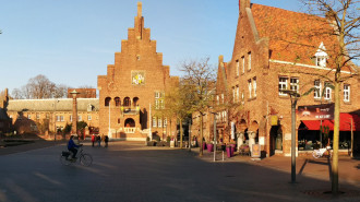 Waalwijk gemeentehuis - janderk68 