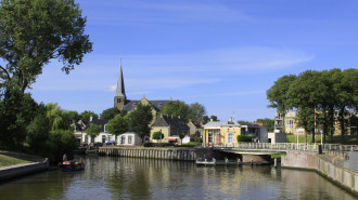 Zicht op het Zuiderbolwerk in Harlingen Wikimedia commons - Jan dijkstra