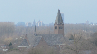 Kerk Boschweg met Den Bosch op de achtergrond