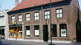 Winkel woonhuis nu restaurant Hoofdstraat 96 bouwjaar 1901