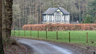 Aanzicht hoofdgebouw