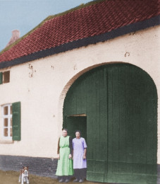 Vrouw Sjang en dochter Gerda